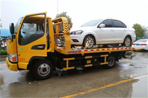 安顺附近拖车救援24小时服务热线